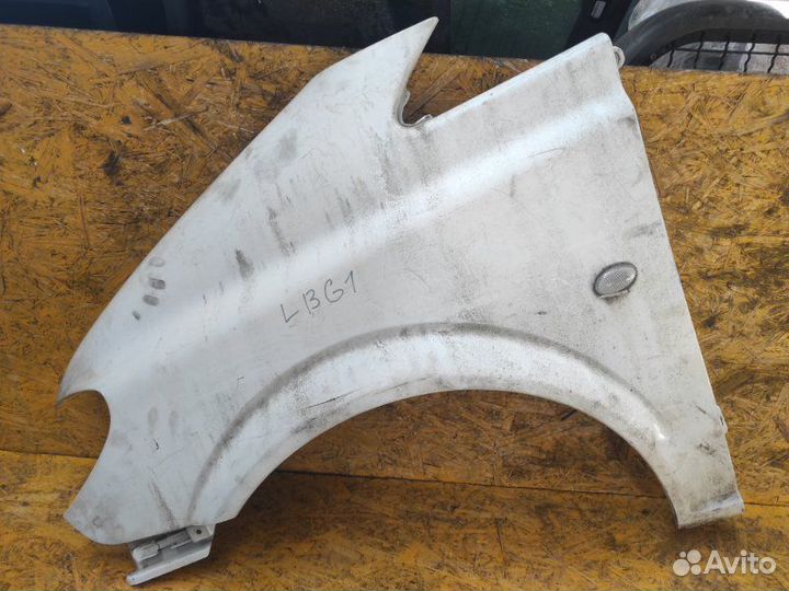 Крыло для левое Mercedes Vito W639 2.2 OM646 2006