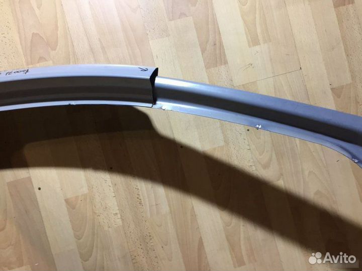 Боковина правая Kia Sorento