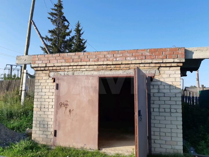 Гараж, > 30 м²