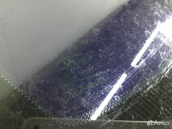 Стекло кузовное глухое левое Ford Focus II 2008-20