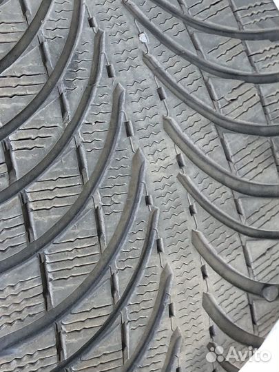 Michelin X-Ice 265/45 R21