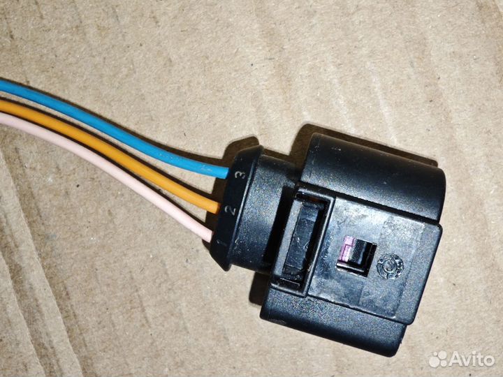 Разъем жгута электропроводки