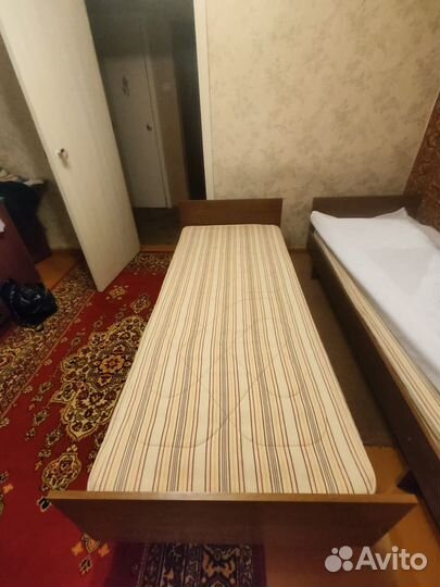 Кровать