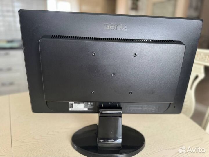 Монитор Benq на 19 дюймов