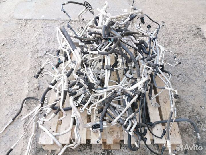 Трубка кондиционера Land Rover Discovery 4 рест