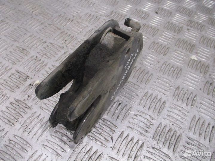 Замок кабины Volvo 20712875