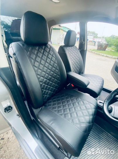 Чехлы Nissan Tiida Latio