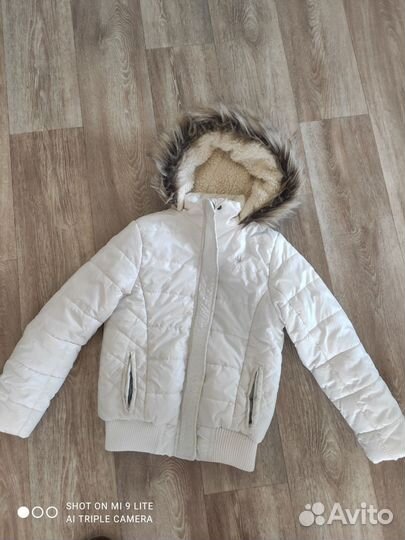 Курточка демисезонная на девочку 8 лет 134 см