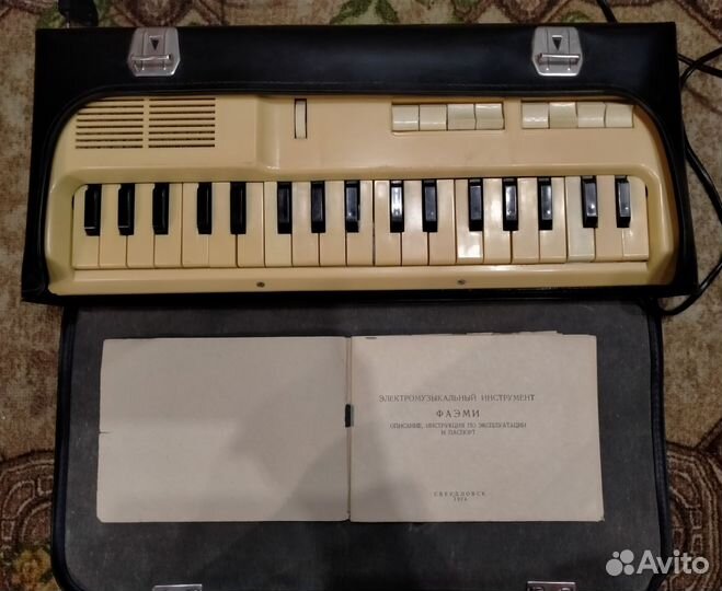 Музыкальный синтезатор 