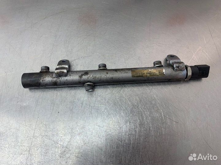 Топливная рампа правая Mercedes E-Class W211 OM642