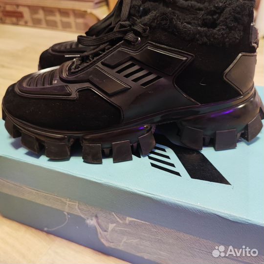 Кроссовки зимние женские 40 размер бу