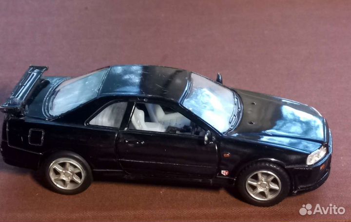 Nissan Skyline GTR R34 Модель Kinsmart