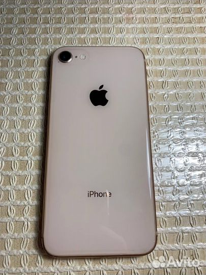 iPhone 8, 64 ГБ