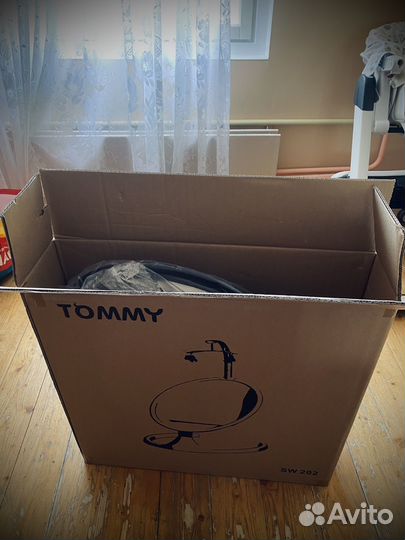 Детская электрокачель tommy