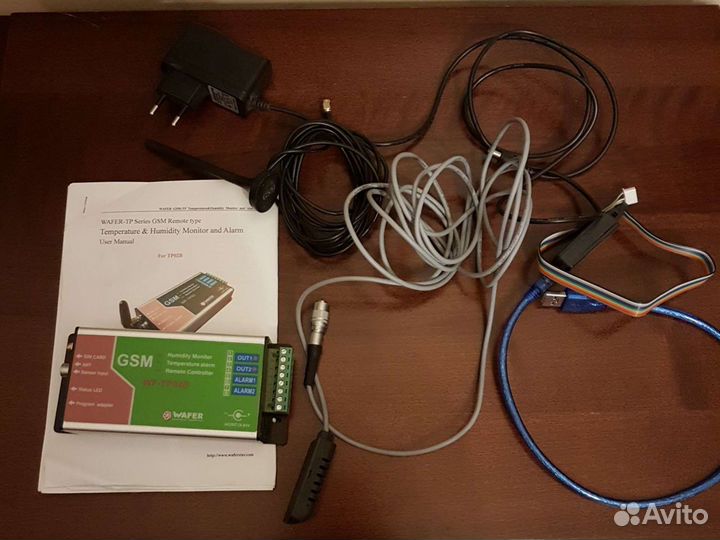 GSM контроллер температуры и влажности WF-TP02B