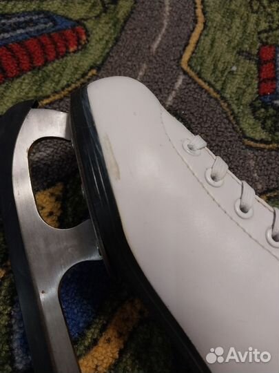 Коньки фигурные 30 размер