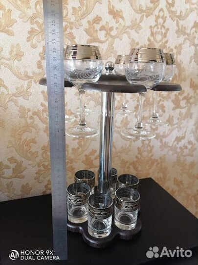 Набор бокалов и рюмок