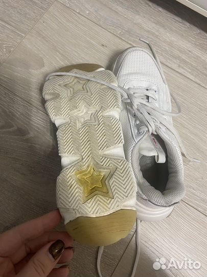 Кроссовки
