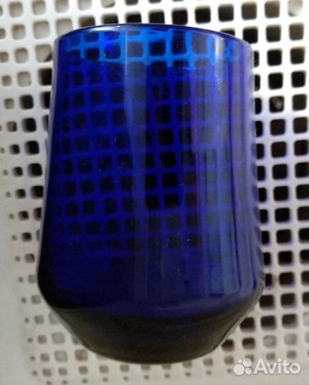 Синее стекло стакан