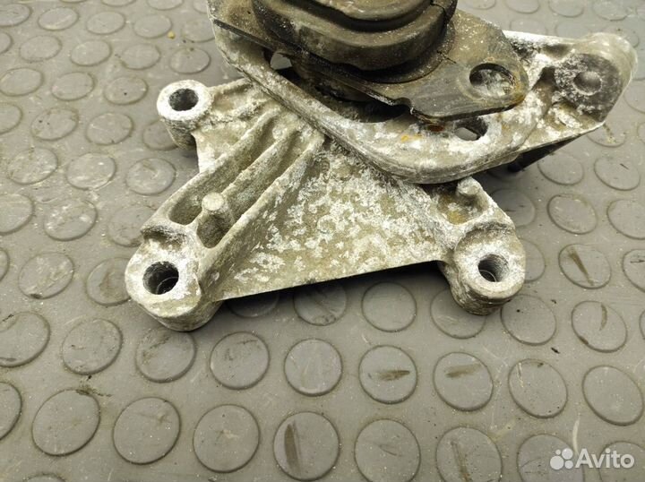 Опора АКПП левая Renault Megane BM F4R 770 2.0