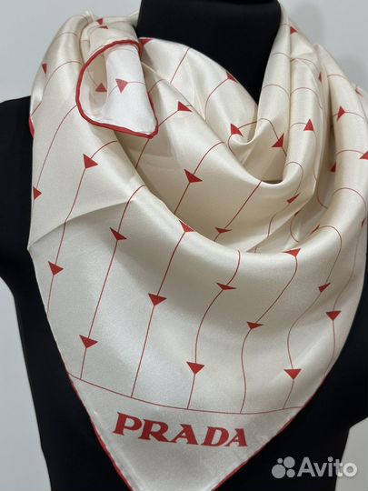 Платок шелковый prada