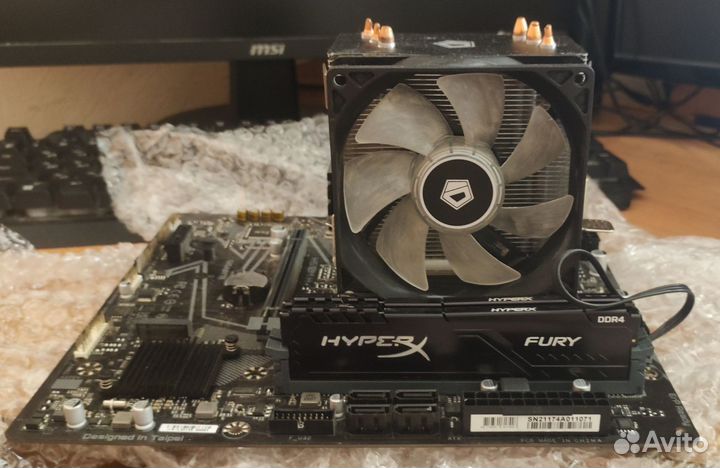 Мат плата с процессором оперативкой и куллером