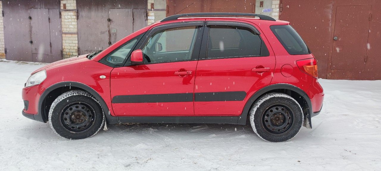 Suzuki SX4: фото владельца