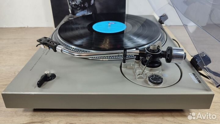 Проигрыватель винила Technics SL-1700. Made Japan