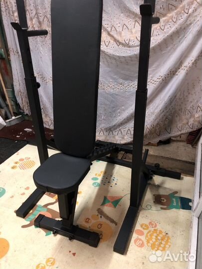 Скамья для жима со стойками