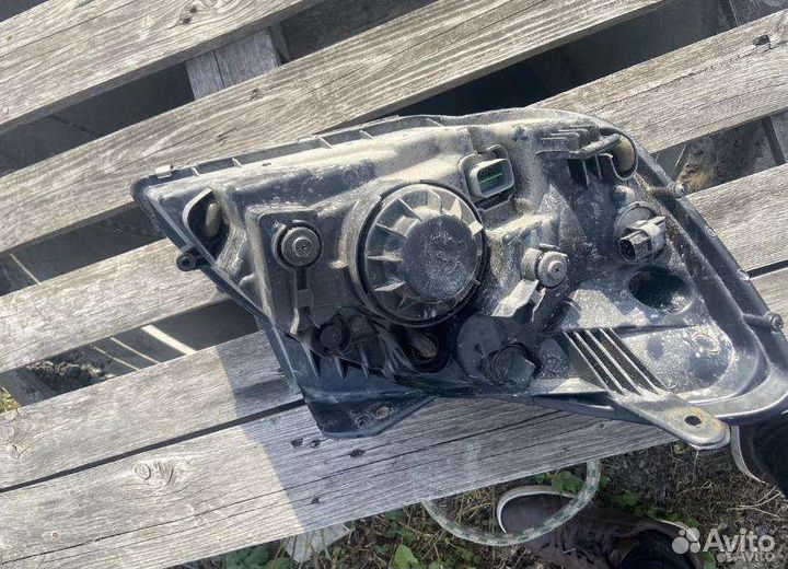 Фара левая kia rio 2005-2011