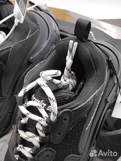 Balenciaga Triple S clear sole black