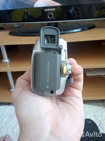 Видеокамера canon