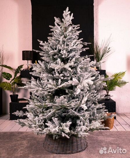 Елка искусственная