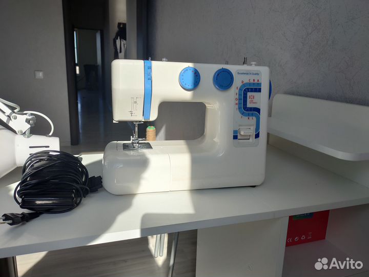 Швейная машина dragonfly 124