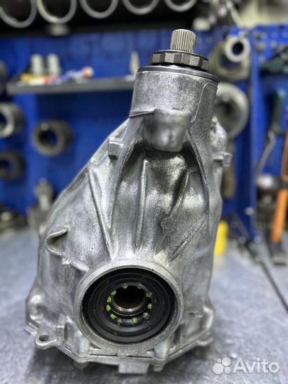 Задний редуктор BMW 2.81 F10/F11 F01/F02