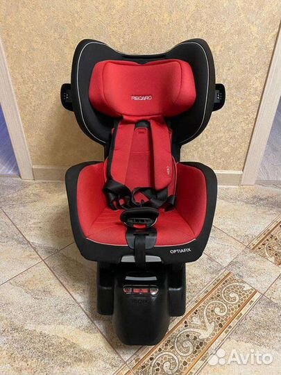 Детское автокресло Recaro Optiafix