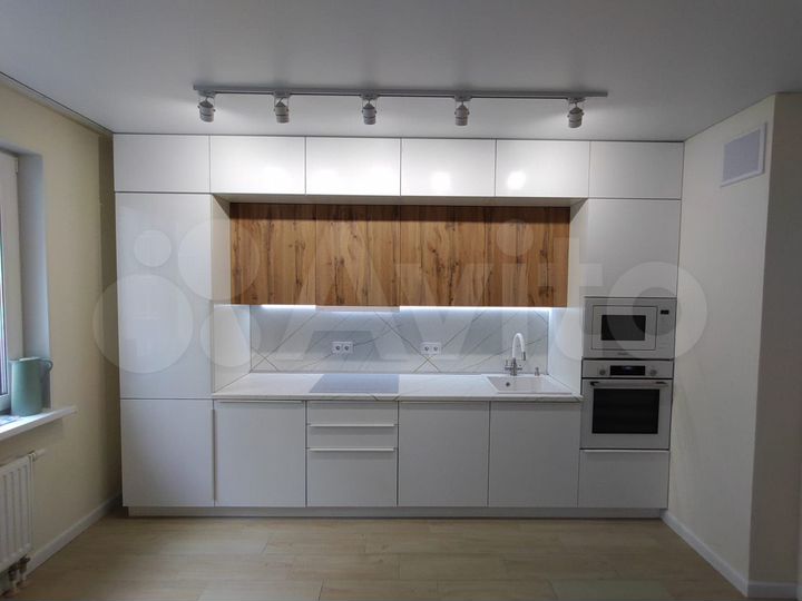 2-к. квартира, 56 м², 2/10 эт.