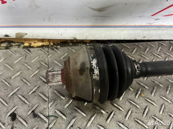 Привод передний Audi A8 D3 3.0D 2005