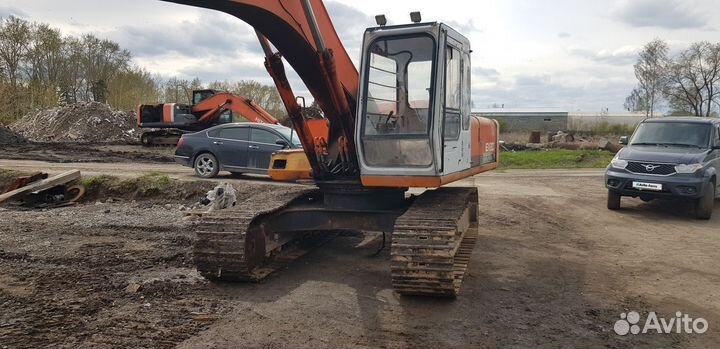 Гусеничный экскаватор Hitachi EX 200, 1990