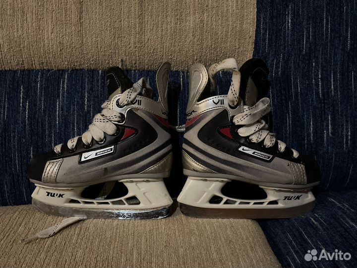 Хоккейные коньки бауэр