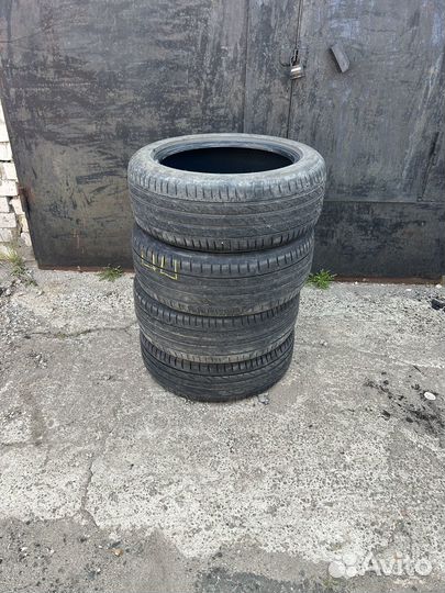 Maxxis Victra Sport SUV VS5 235/50 R19 99W