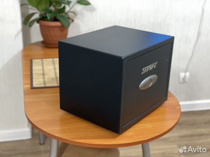 Сейф офисный