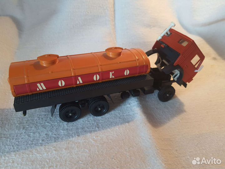 Модель Камаз молоковоз 53112