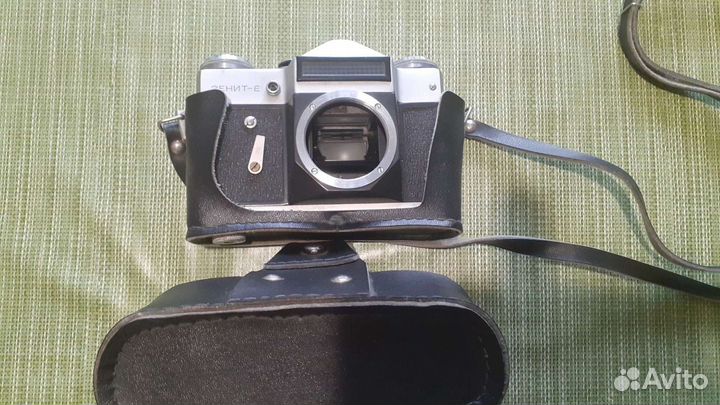 Плёночный фотоаппарат Зенит