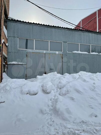 Здание, 2073 м²