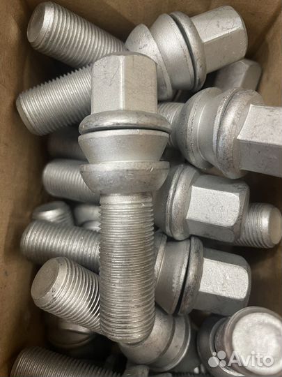 Болт М15х1.25 35мм сфера