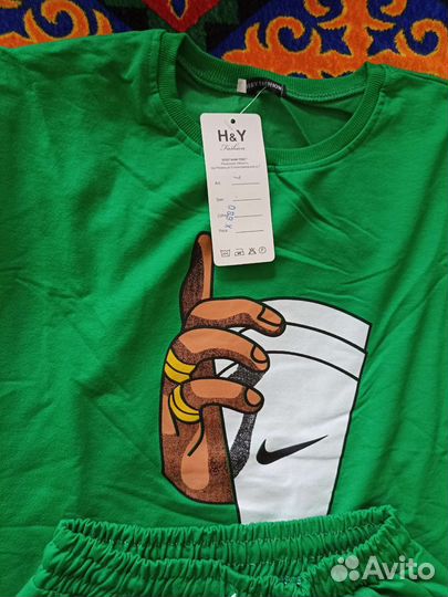 Костюм спортивный