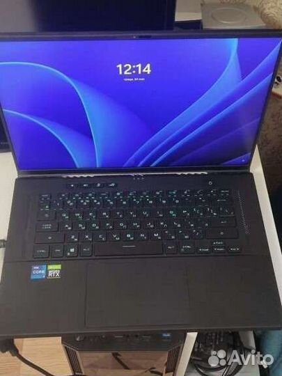 Asus rog Zephyrus M16