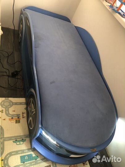 Детская кровать машинка