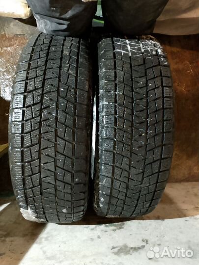 Bridgestone Blizzak DM-V1 225/70 R16